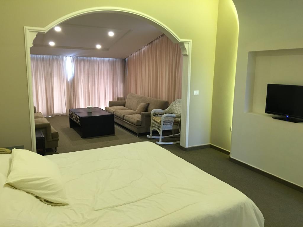 Platinum Hotel Τύρος Εξωτερικό φωτογραφία